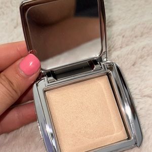NWT Hourglass Ambient Strobe Lighting Powder - Brilliant